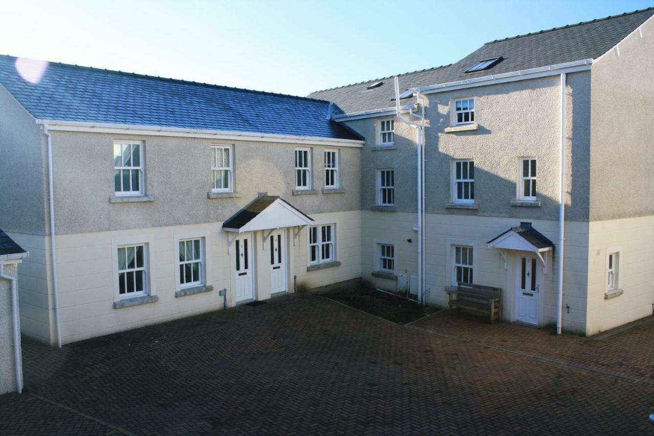 4 Laurel Court Villa อัลเวอร์สตัน ภายนอก รูปภาพ
